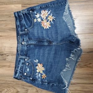 American Eagle Embroidered Mom Short